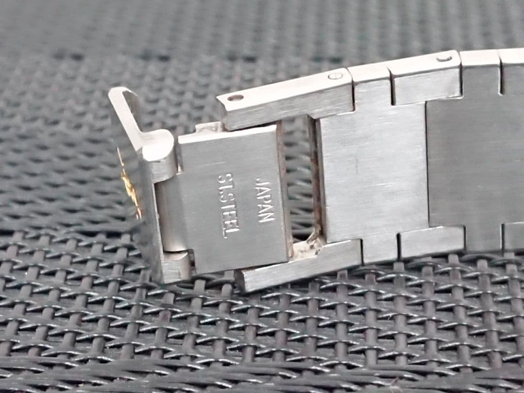 H1 イヴサンローラン YSL 腕時計 クォーツ ブラック シルバー