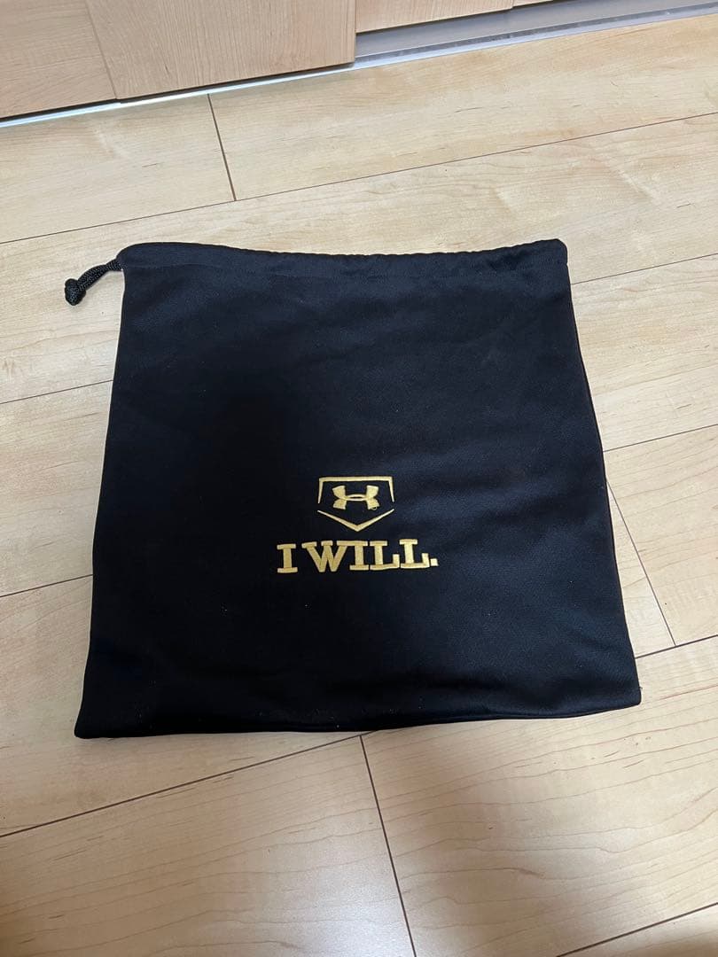 アンダーアーマー　軟式グローブ