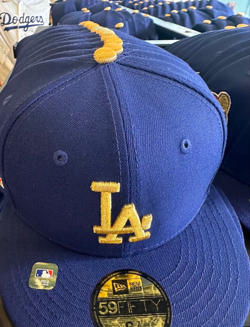 【1月末SALE】日本未販売　現地スタジアム購入♪ ドジャース特別仕様キャップ