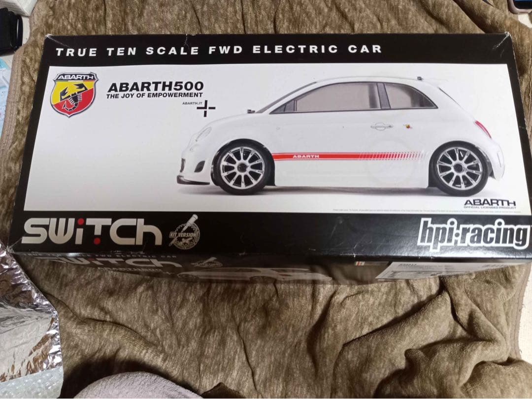 m*e様 hpi-racing ABARTH500 電動ラジコンカー