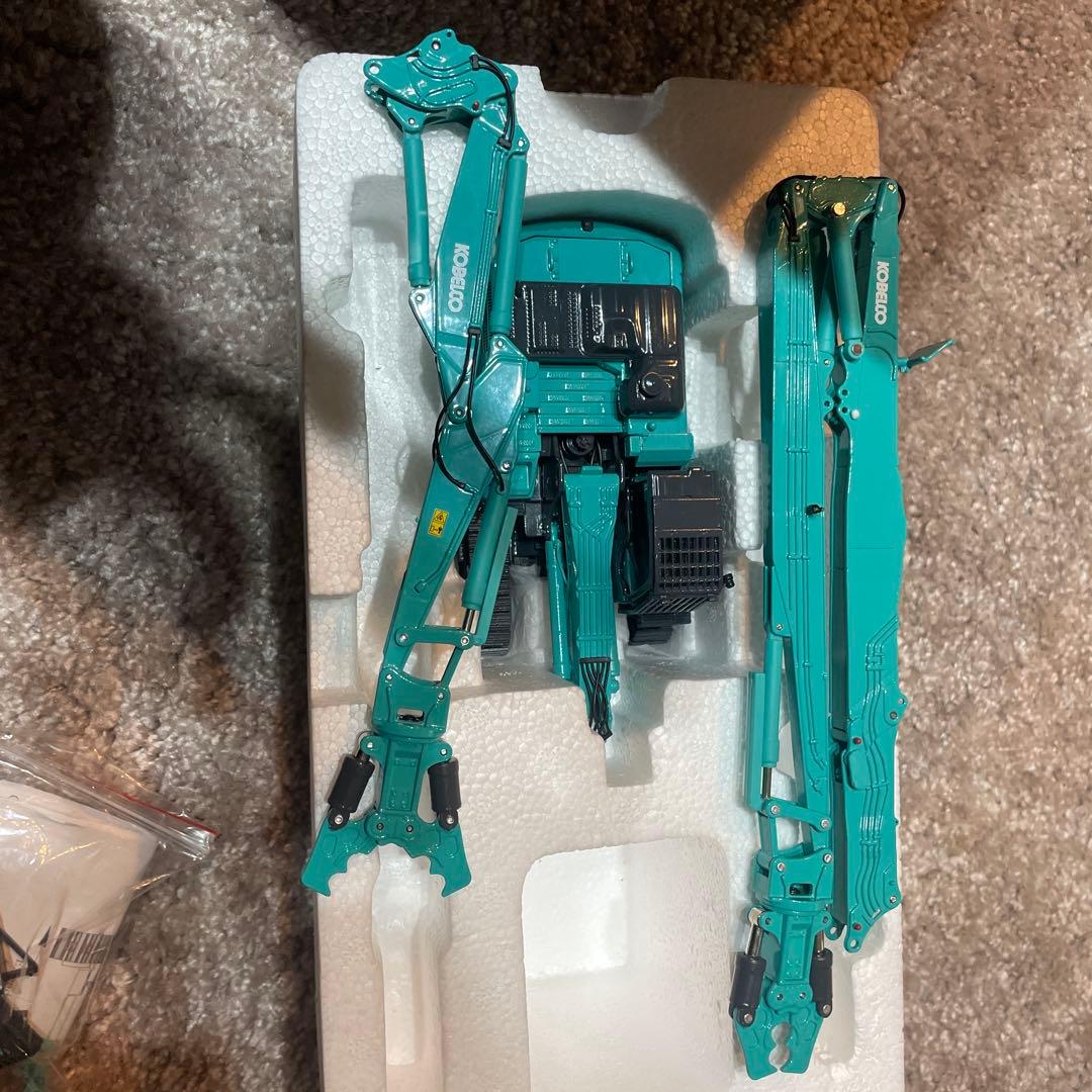 ミニカー KOBELCO sk400 1/50