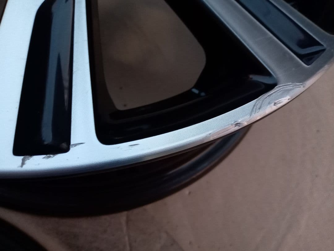 ダイハツ純正ブラックポリッシュホイール