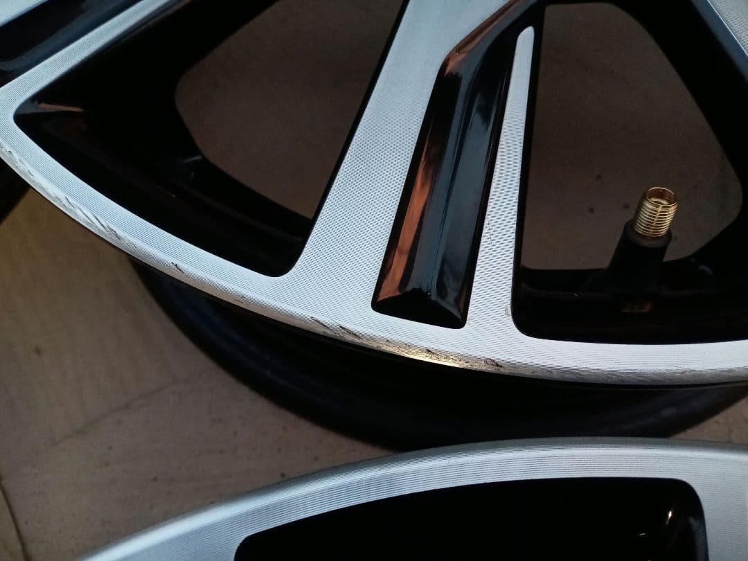 ダイハツ純正ブラックポリッシュホイール