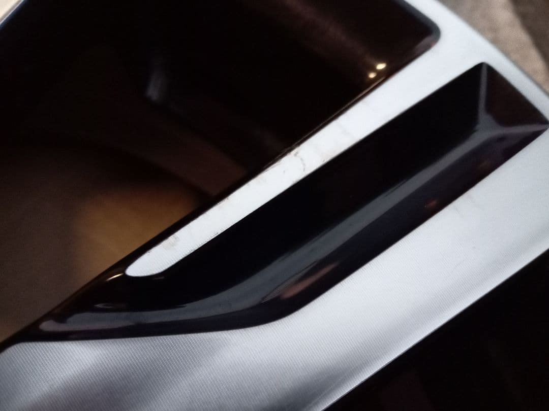 ダイハツ純正ブラックポリッシュホイール