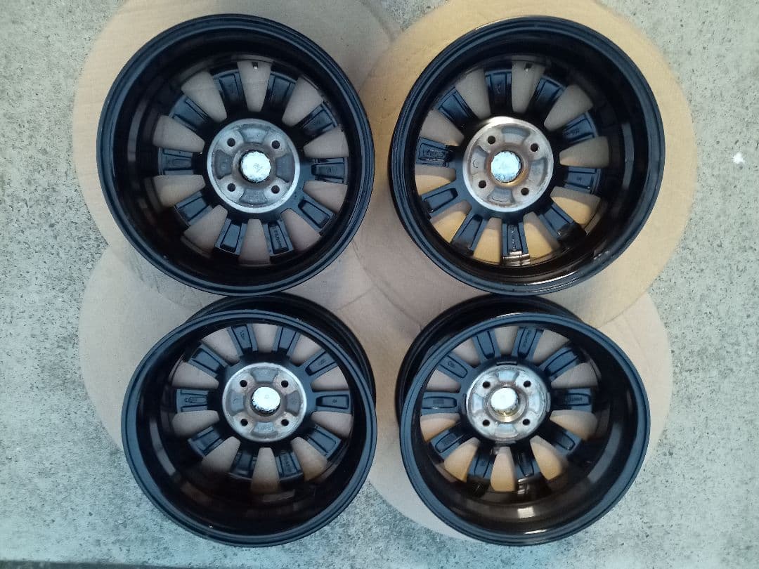 ダイハツ純正ブラックポリッシュホイール