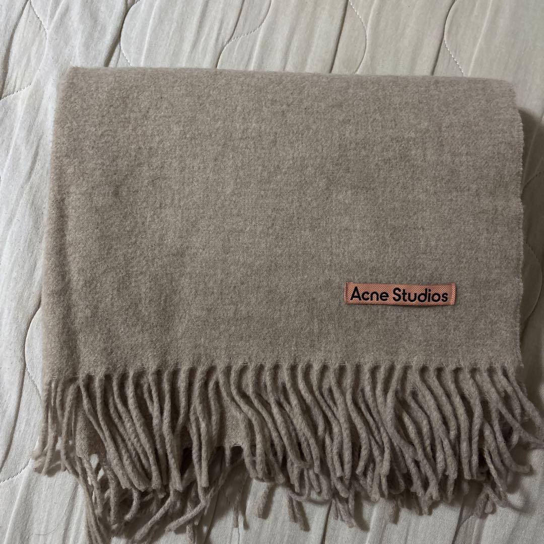 acne studios マフラー　オートミール