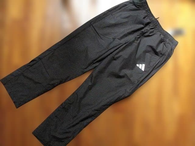 新品　adidas　ウインドブレーカー上下セットLサイズ