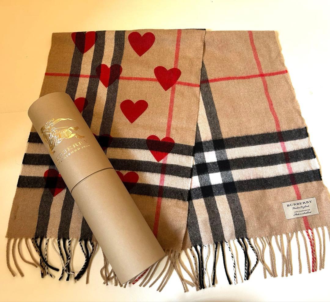 【未使用】Burberry ハート柄マフラー ウール100%
