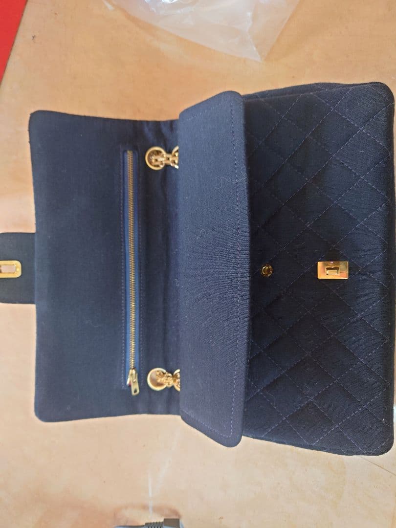 CHANEL オールド　十仁プラザ購入　ブラックキルティングバッグ
