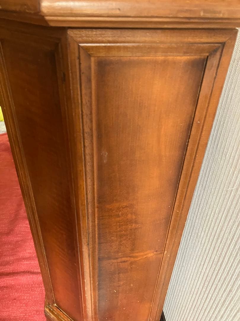 木製キャビネット　フローラルインレイ象嵌細工