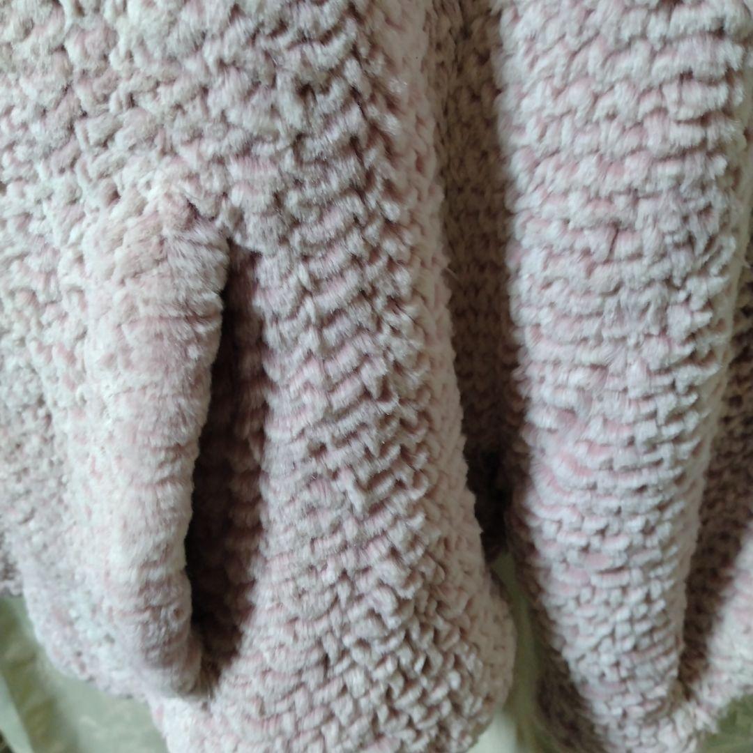 新品同様使用感無し✩イタリア製✩レッキス✩ピンク✩被り✩アウター✩前ポケット有り