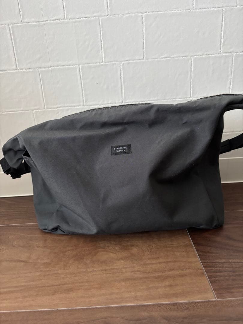 スタンダードサプライ / シンプリシティ / トライアングルショルダー