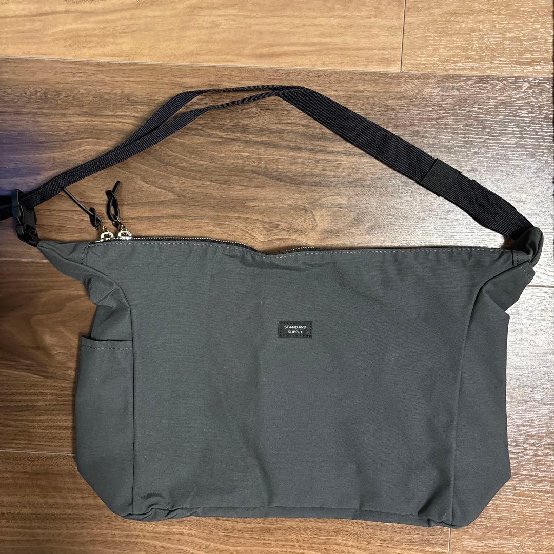 スタンダードサプライ / シンプリシティ / トライアングルショルダー