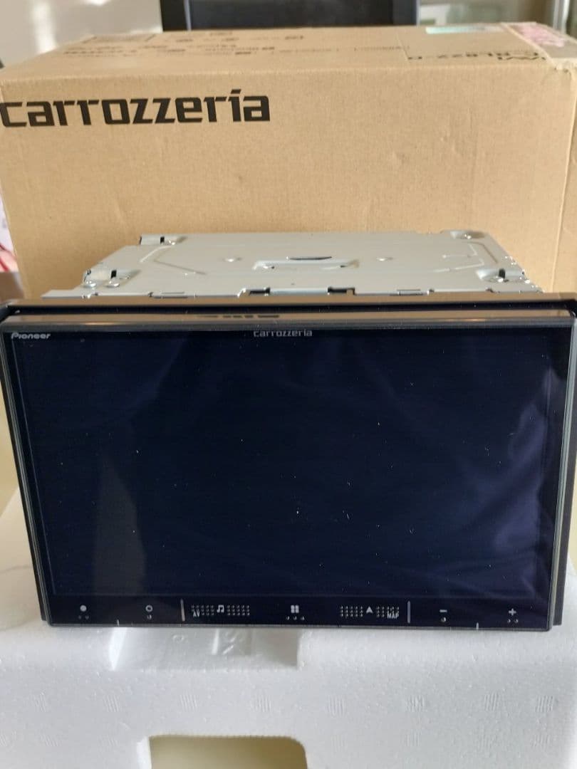 パチ　カロッツェリア　楽ナビ　AVIC-RL821-D　美品