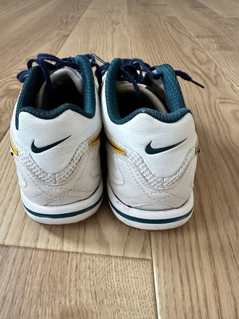 NIKE ナイキ エア ガト(ホワイト)