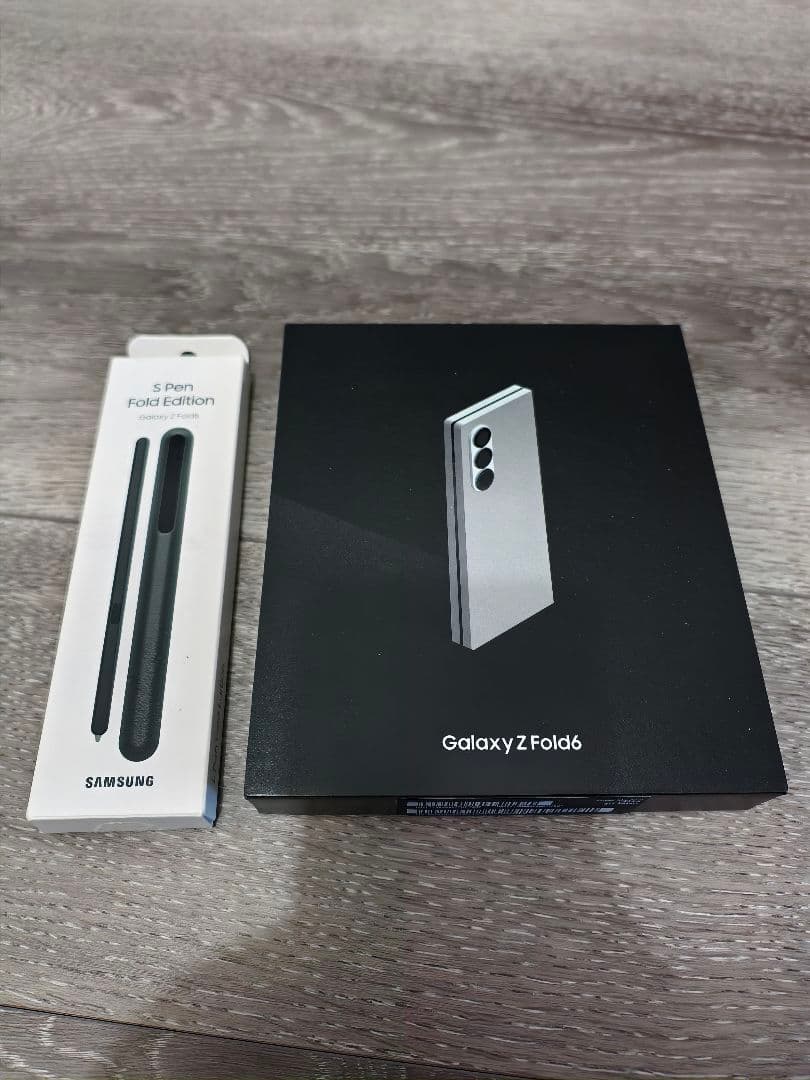 ジ*ン様 【ほぼ未使用】SIMフリー Samsung Galaxy Z Fold