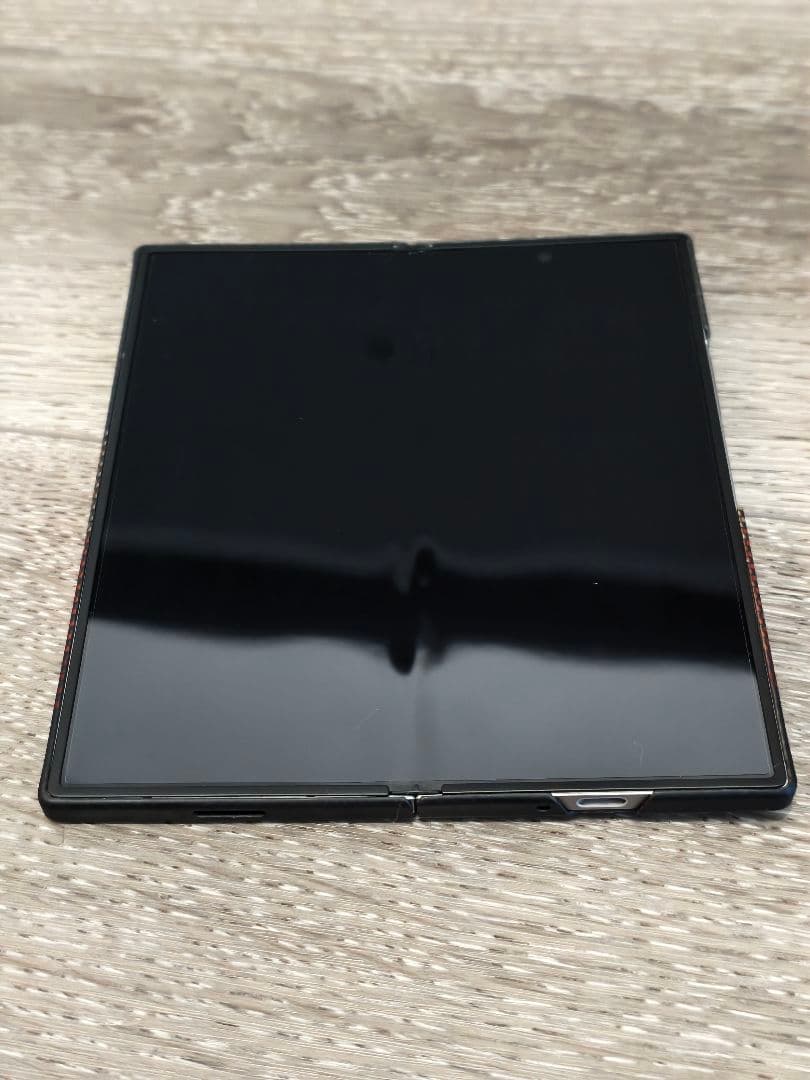 ジ*ン様 【ほぼ未使用】SIMフリー Samsung Galaxy Z Fold