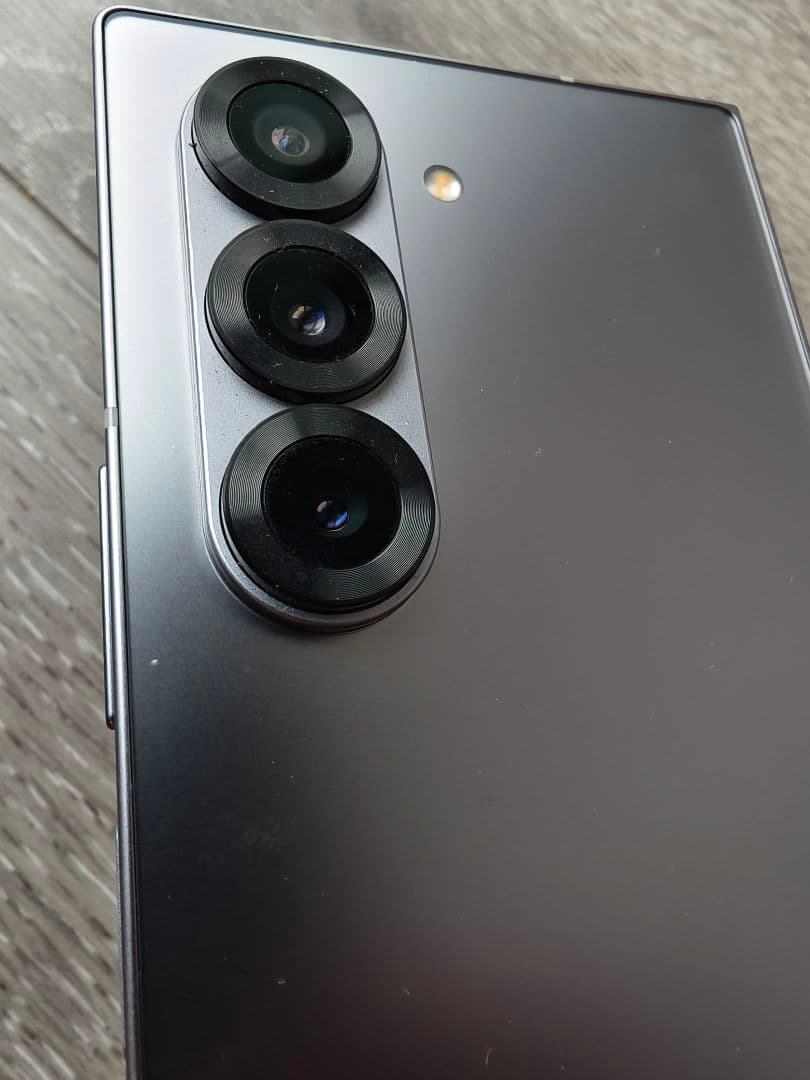 ジ*ン様 【ほぼ未使用】SIMフリー Samsung Galaxy Z Fold