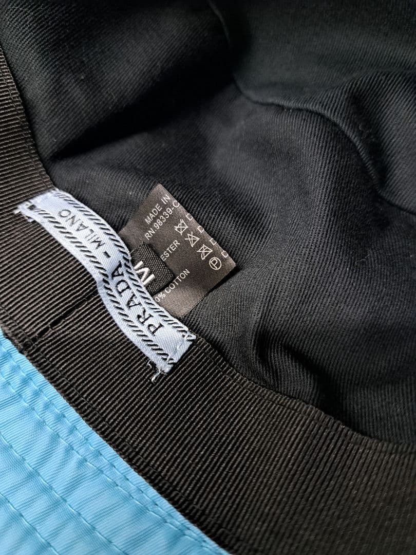 白恋まふみ　PRADA プラダ ナイロン バケットハット