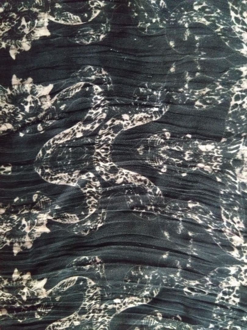 \"激レア\" HYDE着　CUT―OFF SILK STOLE