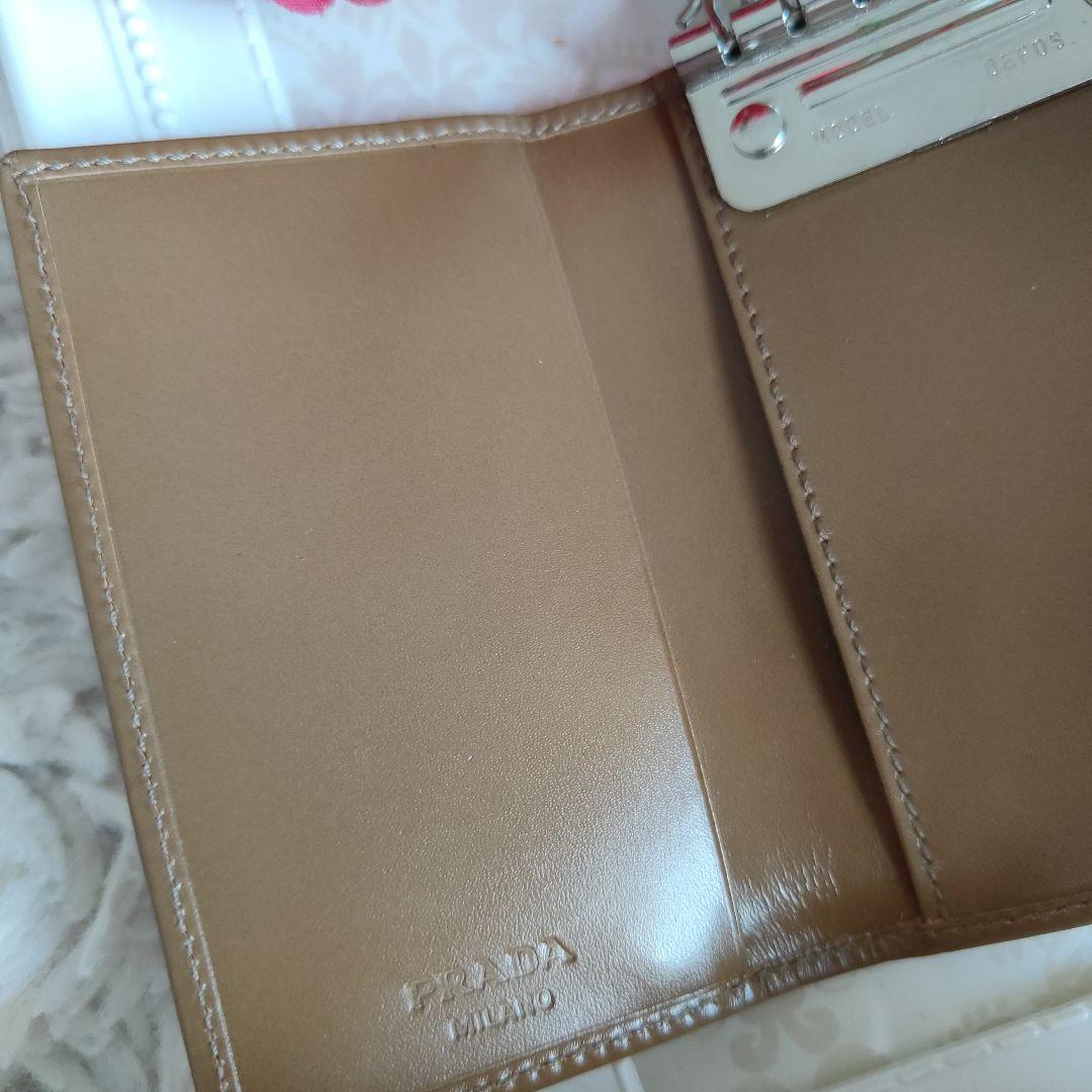 新品　未使用　PRADA　プラダ　 レザー　キーケース 正規品