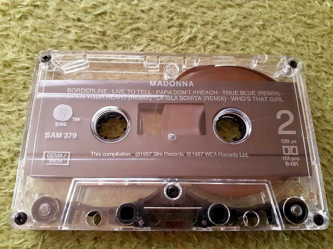 マドンナ　It's That Girl　UK製 貴重 シングルベスト集 カセット