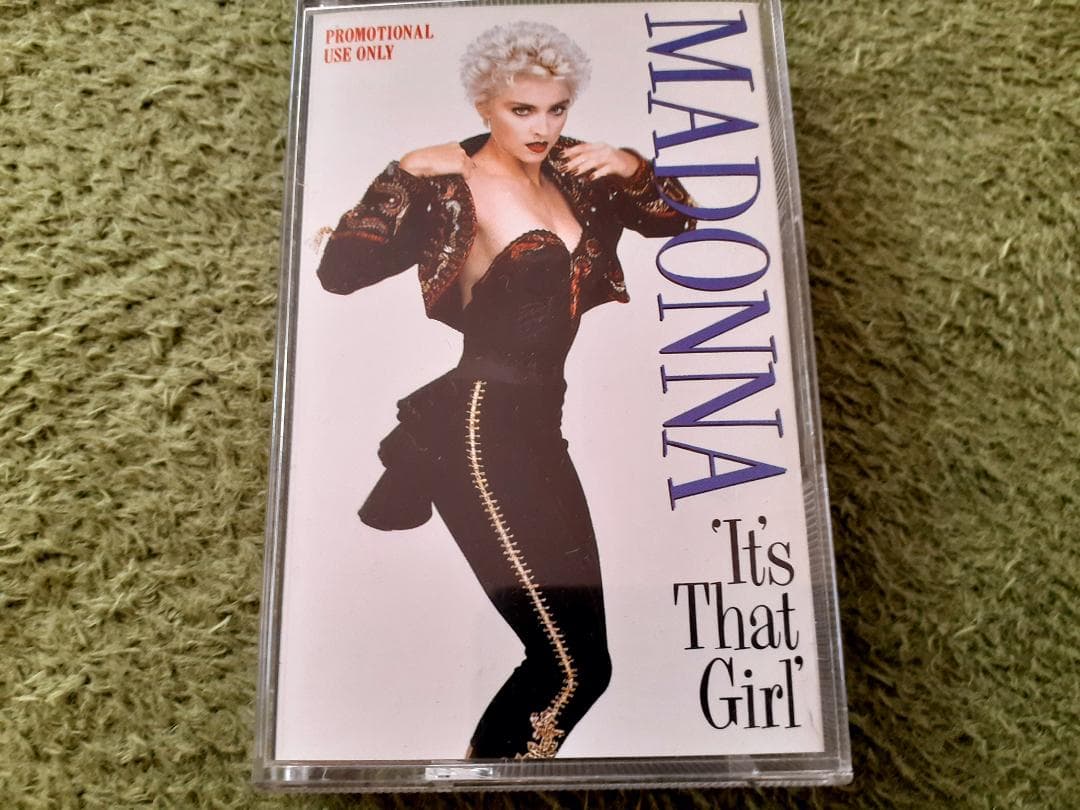 マドンナ　It's That Girl　UK製 貴重 シングルベスト集 カセット
