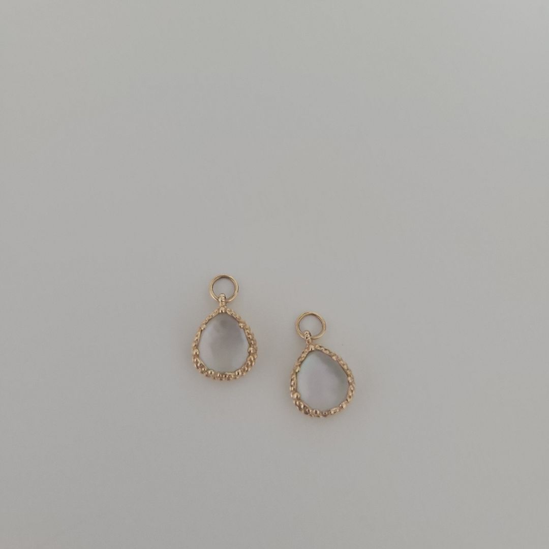 agete K10 マルチストーンピアスチャーム