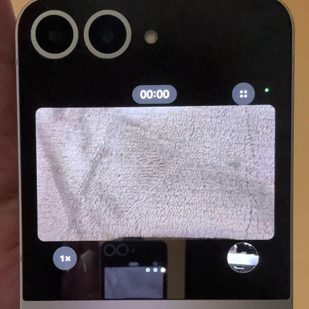 【ジャンク】Samsung Galaxy Z Flip6 256GB