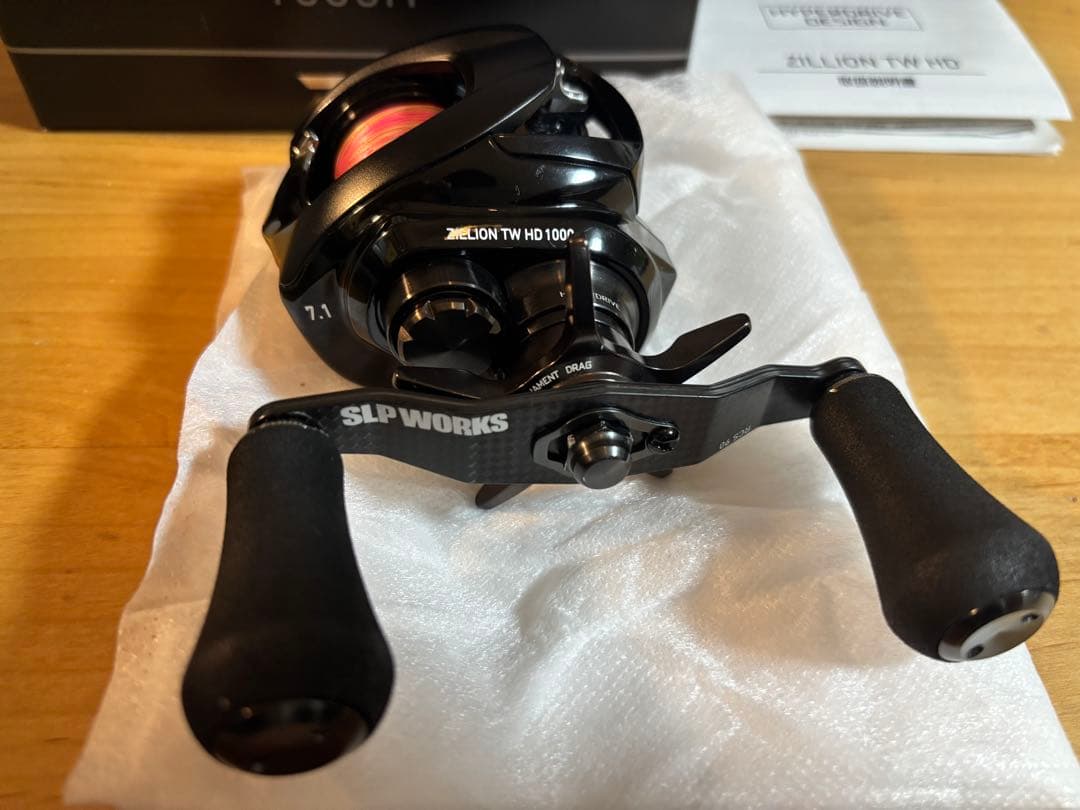 DAIWA 22ジリオン TW HD 1000H 超美品　SLPハンドル
