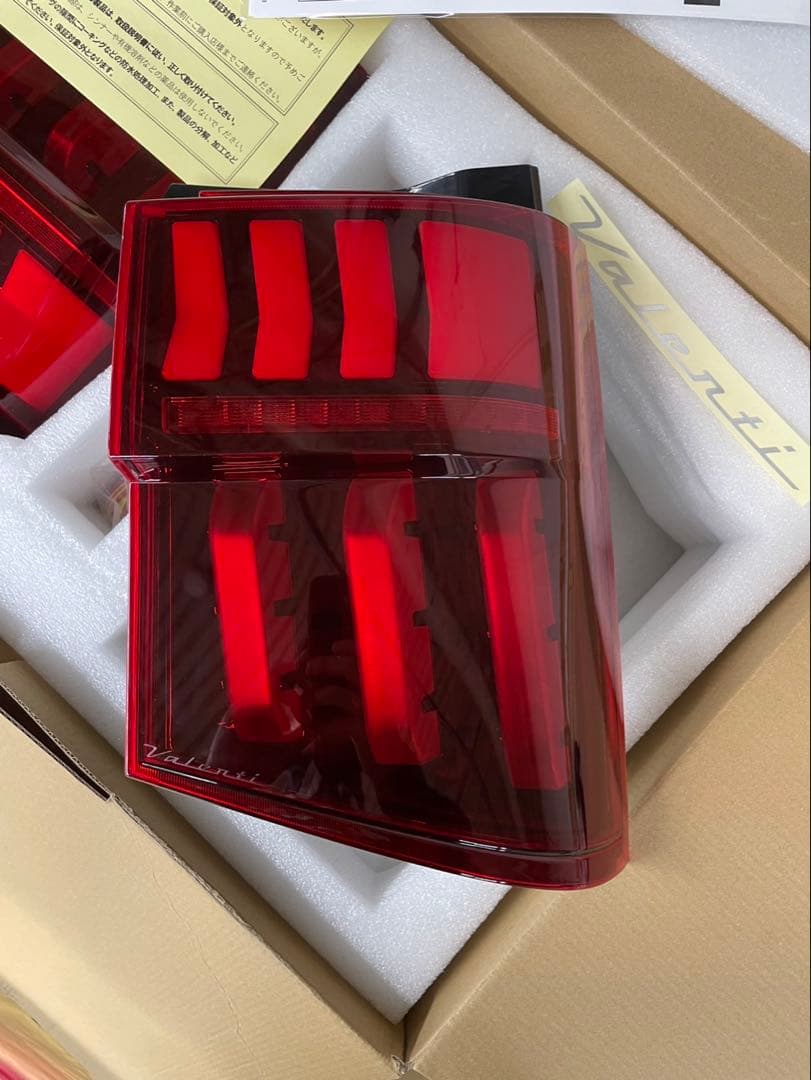 bryov☺︎ Valenti ULTRA テールランプ レッド