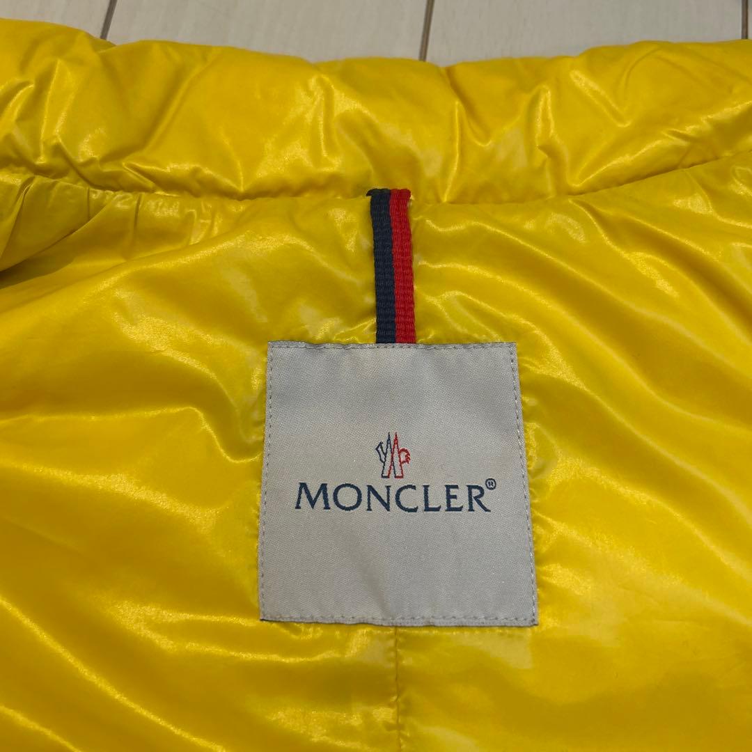 美品MONCLER ダウンベストレディース