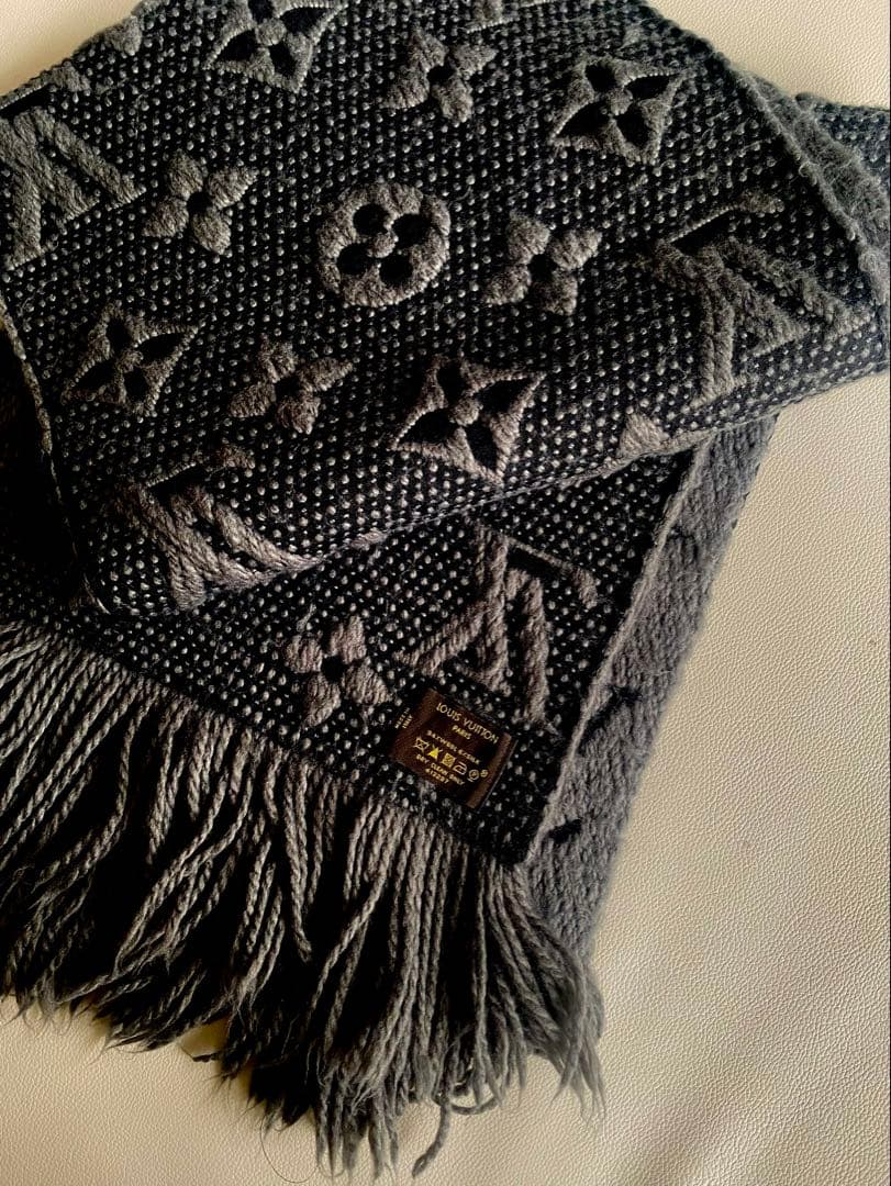 【中古品】ルイ・ヴィトン エシャルプ ロゴ マニア モノグラム マフラー グレー
