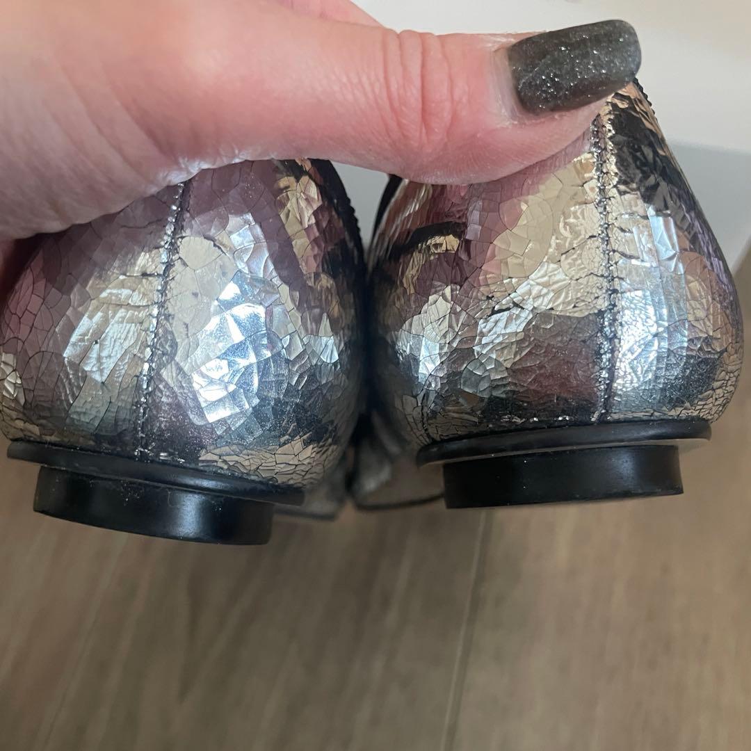 美品　PIPPICHIC サイズ36 シルバーパールフラットシューズ