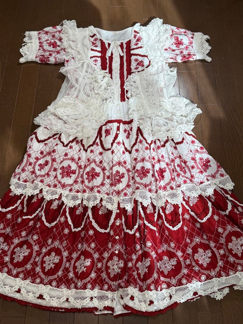 ス*ラ様 ピンクハウス♡ハートワッペン付き♡チュールレースのキャミソール