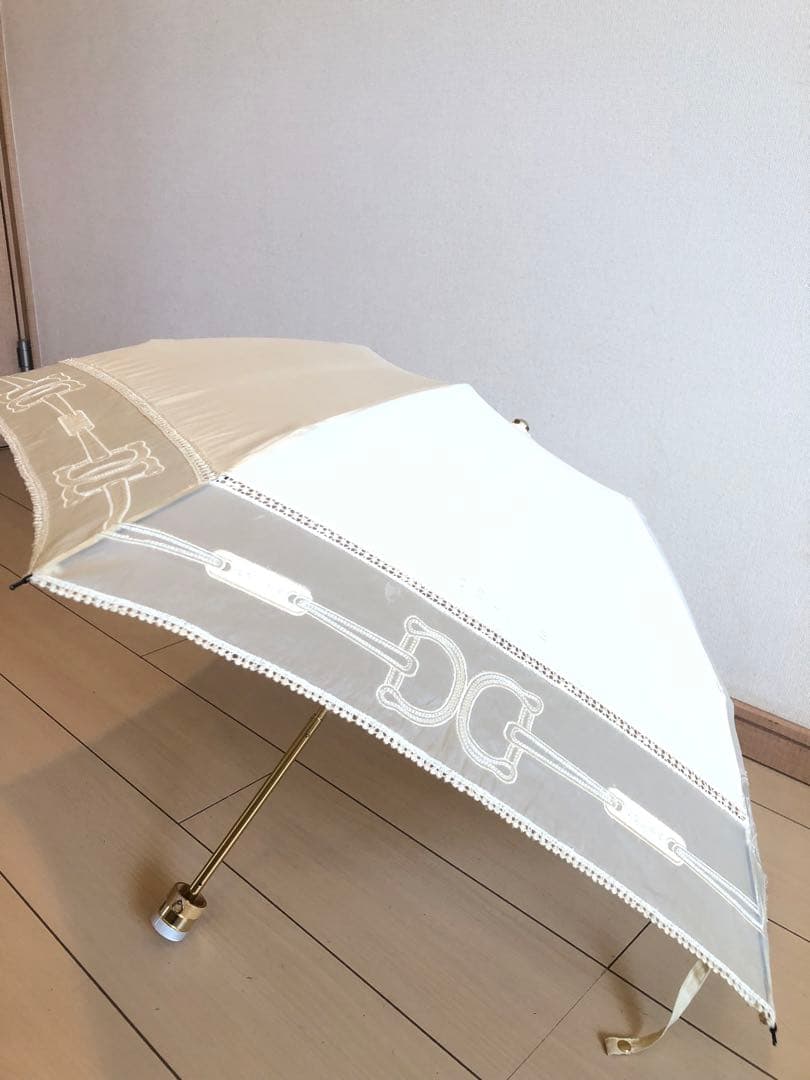 希少美品人気デザイン　CELINE日傘　 縁チュール感透かしマカダム柄