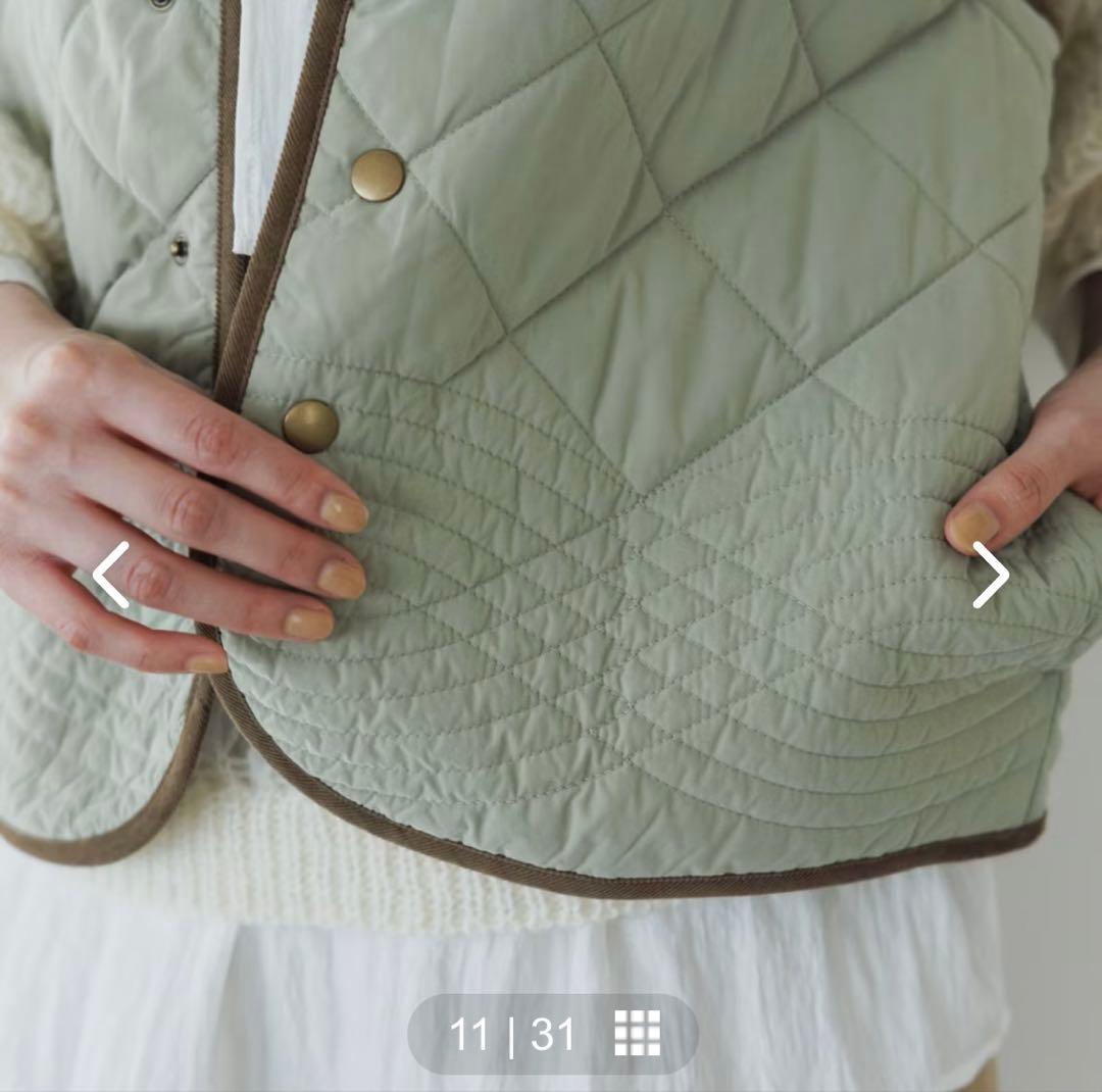 毎日着回したいキルティングベスト　よしいちひろさんコラボ　ライトカーキ　完売品