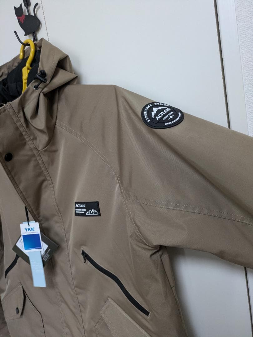 【ACTLEIS】上下セット撥水性スキー/スノーボードウェア ベージュ×ネイビー