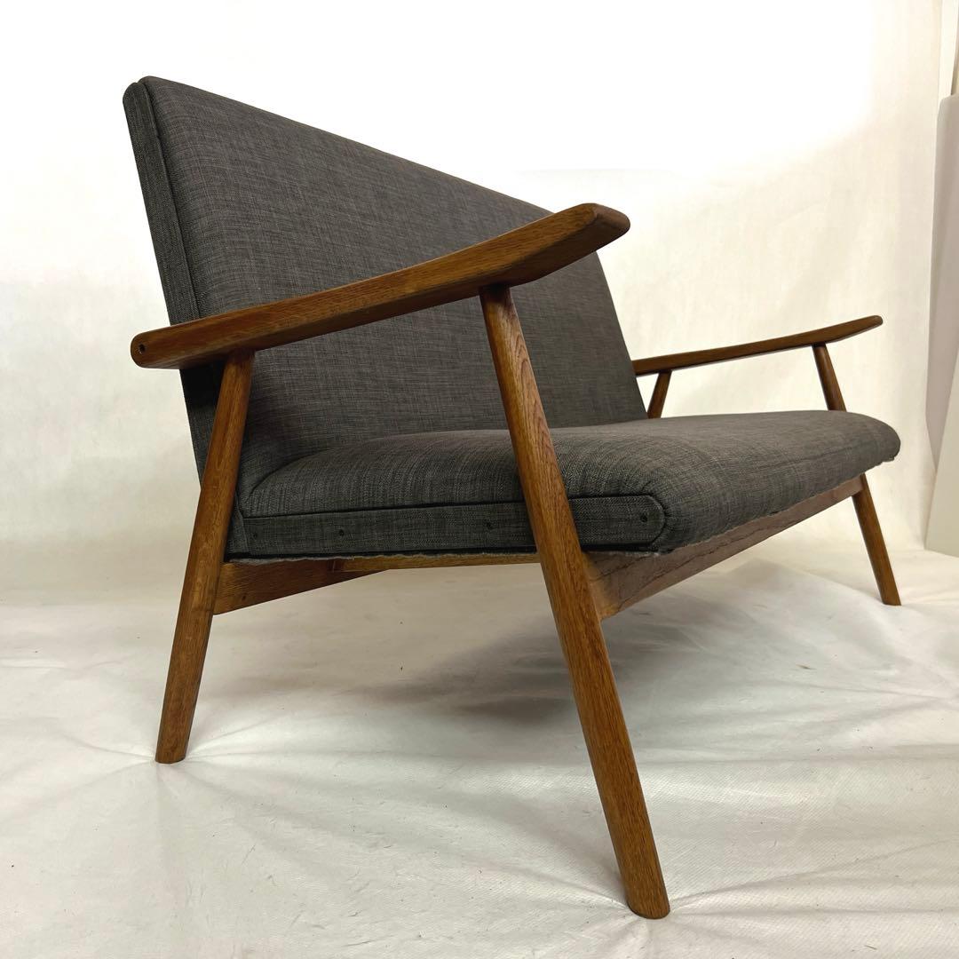 オーク無垢材フレームソファ・ダークグレーファブリック・横幅132cm