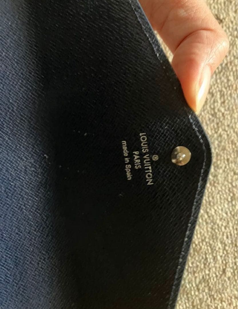 Louis Vuitton エピレザー 長財布 ネイビー