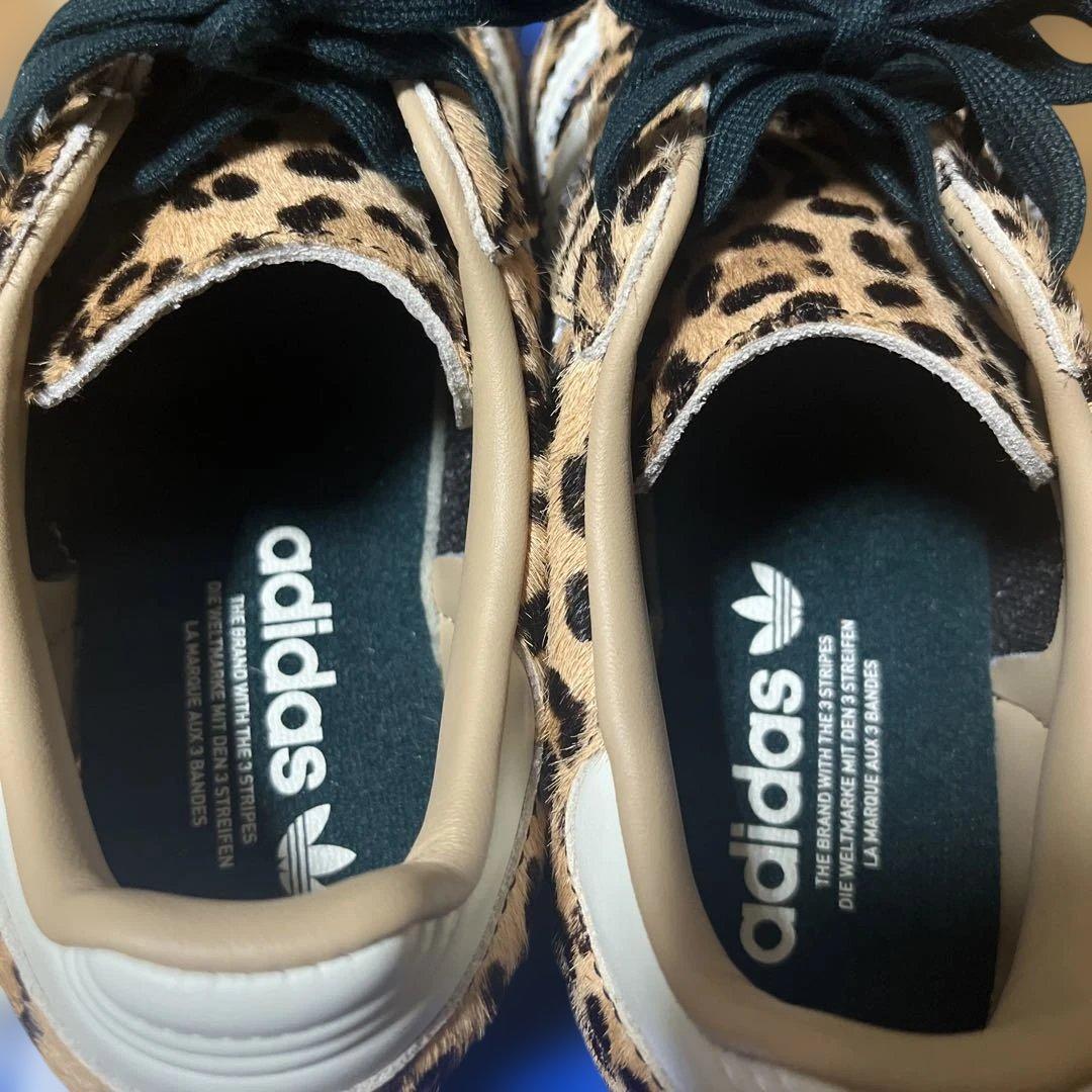 アディダス　SANBA OG W 25センチ