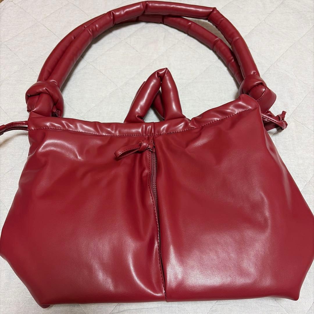 ÖLEND オナヴィーガンレザー　チェリーレッド　Olend