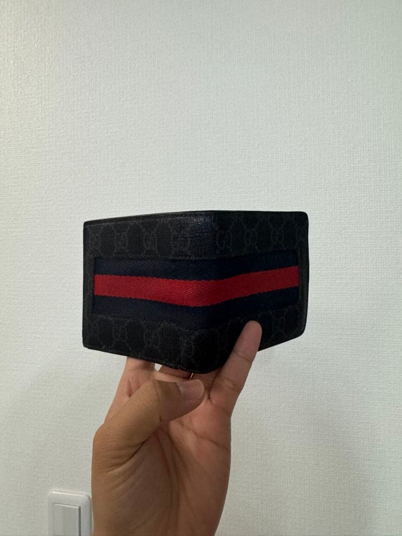 Gucci 二つ折り財布 黒/赤/青