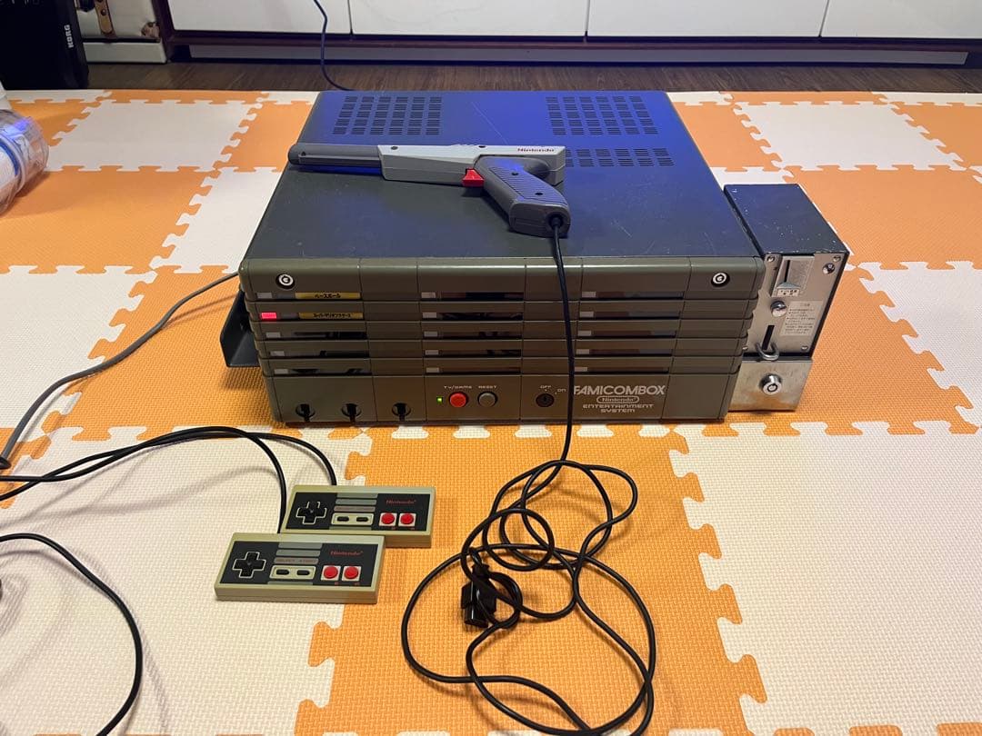 ゆ*1様 ファミコンボックス業務用