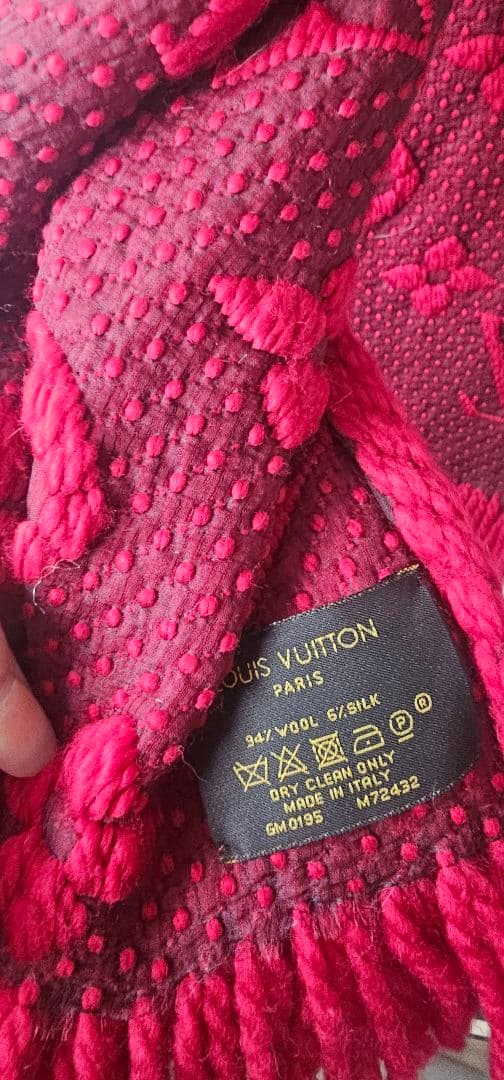 Louis Vuitton レッド マフラー