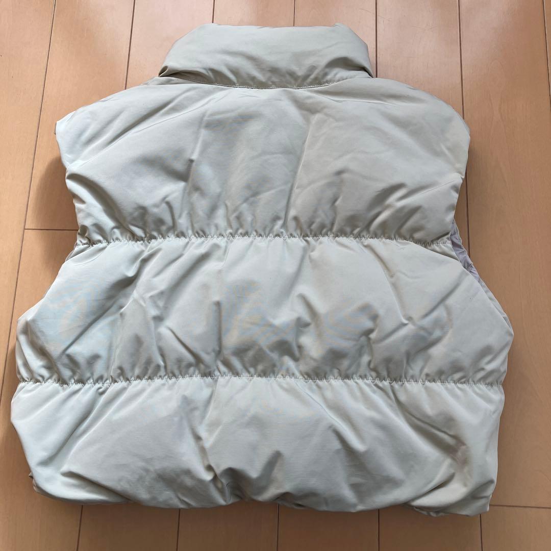新品未使用　ユニクロCダウンクロップドベスト　ベージュ　Mサイズ