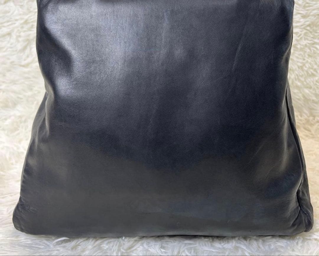 美品✨ PRADA トートバッグ オールレザー 三角ロゴプレート 黒