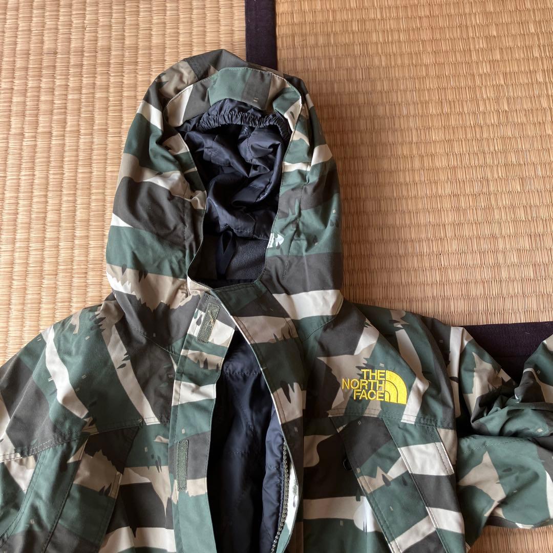 THE NORTH FACE 110cm子ども用迷彩スキーウェア