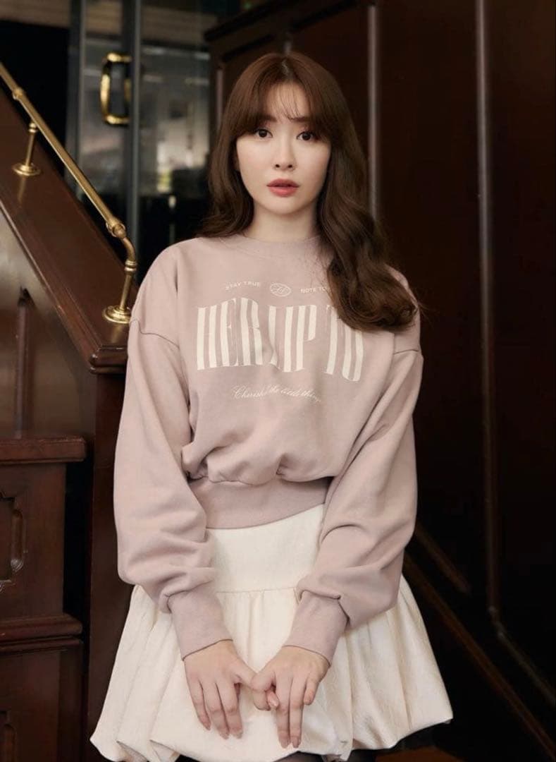 【Her lip to】Cherish Oversized Sweatshirt