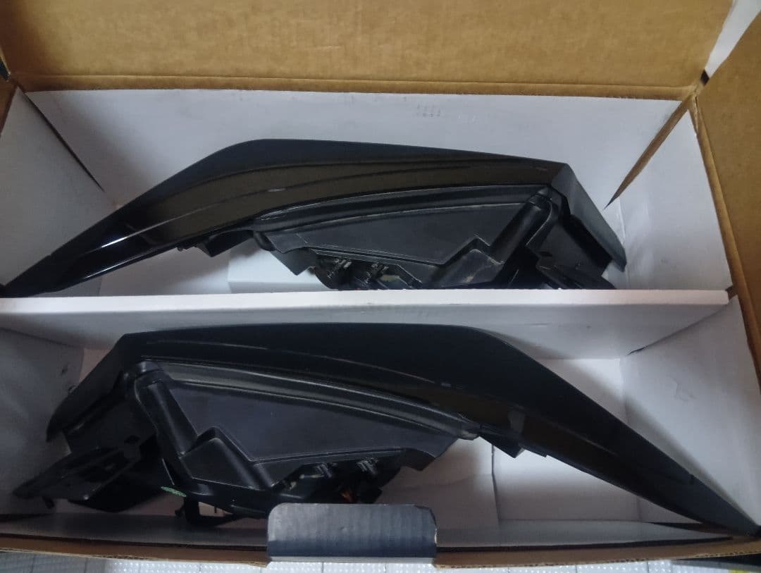 AVEST　GR86 ZN8 BRZ ZD8　シーケンシャルスモークバージョン1